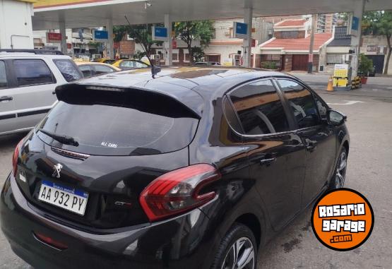 Autos - Peugeot 208 GT 2017 Nafta 130000Km - En Venta