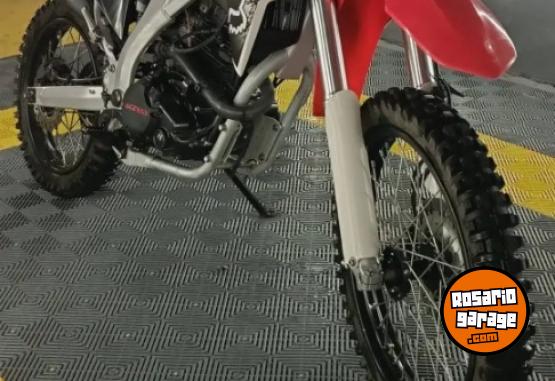 Motos - Gilera Smx 250R 2018 Nafta 11800Km - En Venta