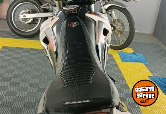 Motos - Gilera Smx 250R 2018 Nafta 11800Km - En Venta