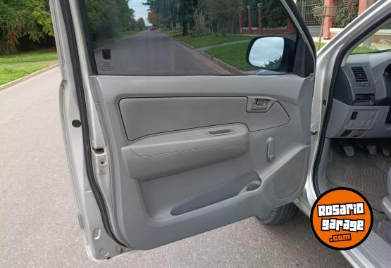 Camionetas - Toyota HILUX 4X2 CAB SIMPLE TD 2006 Diesel 300000Km - En Venta