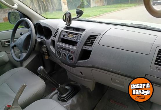 Camionetas - Toyota HILUX 4X2 CAB SIMPLE TD 2006 Diesel 300000Km - En Venta