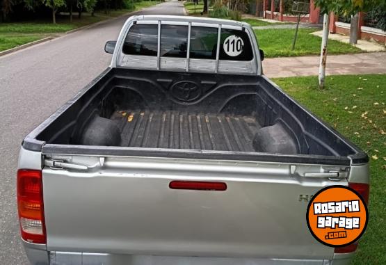 Camionetas - Toyota HILUX 4X2 CAB SIMPLE TD 2006 Diesel 300000Km - En Venta