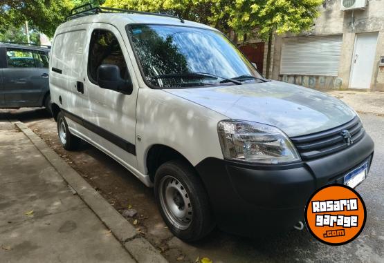 Utilitarios - Peugeot Partner 2024 Nafta 41000Km - En Venta