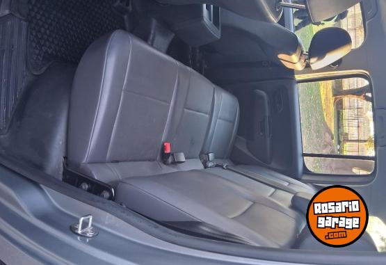 Camionetas - Volkswagen Amarok 140 hp 4 x 4 2023 Diesel 40500Km - En Venta