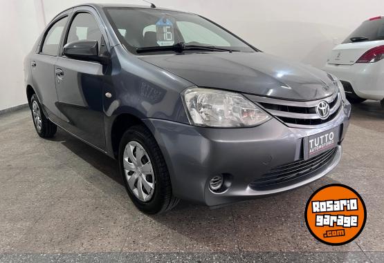 Autos - Toyota Etios xs 2016 Nafta 114000Km - En Venta