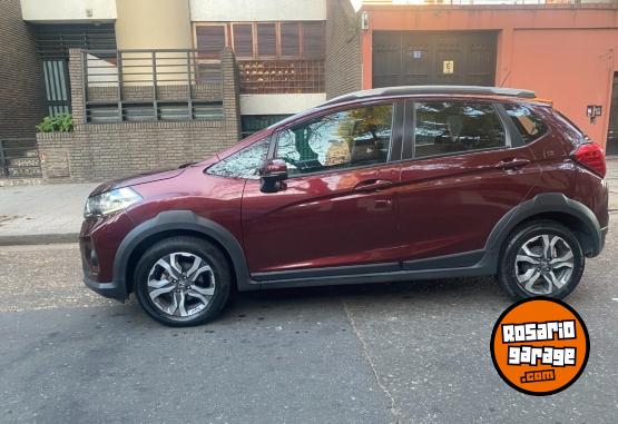 Autos - Honda WRV 2020 Nafta 105000Km - En Venta