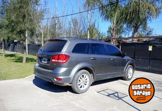 Camionetas - Dodge Journey 2013 Nafta 110000Km - En Venta