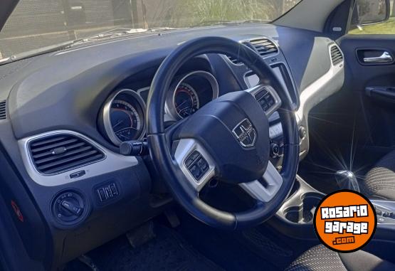Camionetas - Dodge Journey 2013 Nafta 110000Km - En Venta