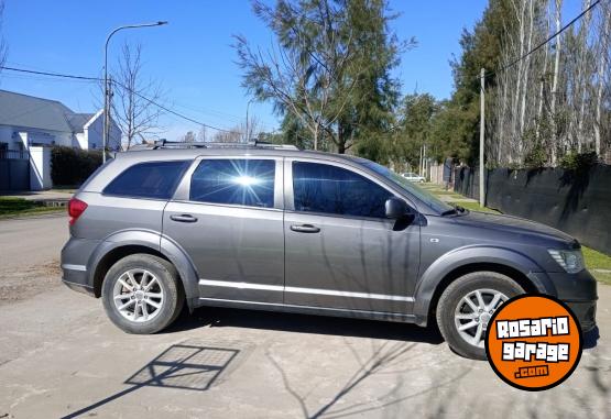 Camionetas - Dodge Journey 2013 Nafta 110000Km - En Venta