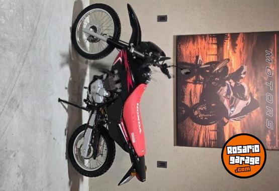 Motos - Honda Honda tornado 2023 Nafta 3800Km - En Venta