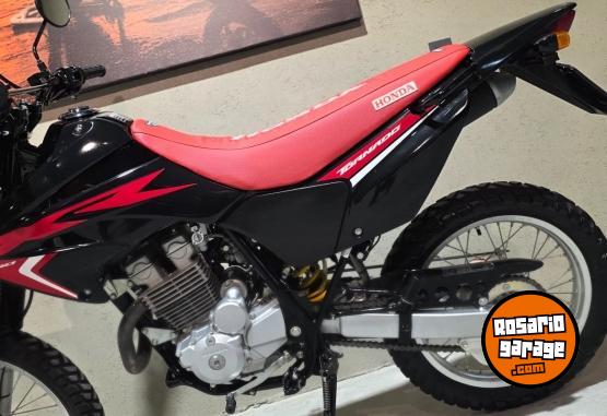 Motos - Honda Honda tornado 2023 Nafta 3800Km - En Venta