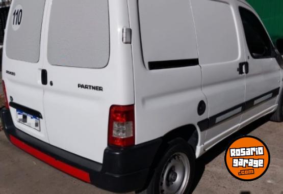 Utilitarios - Peugeot Partner CONFORT 2017 Diesel 83000Km - En Venta