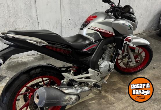 Motos - Honda Twister 2022 Nafta 22222Km - En Venta