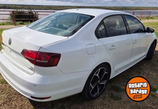 Autos - Volkswagen Vento 2017 Nafta 141000Km - En Venta