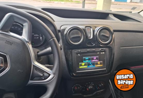 Utilitarios - Renault Kangoo Express 2024 Diesel 70000Km - En Venta