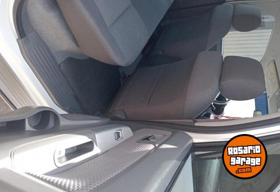 Camionetas - Toyota Hilux srv 2012 Diesel 113000Km - En Venta