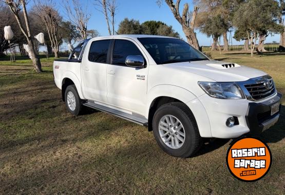 Camionetas - Toyota Hilux srv 2012 Diesel 113000Km - En Venta