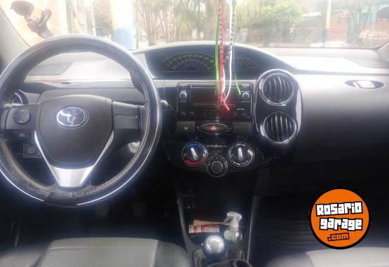 Autos - Toyota Etios XS 1.5 2015 Nafta 278792Km - En Venta