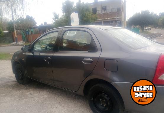 Autos - Toyota Etios XS 1.5 2015 Nafta 278792Km - En Venta