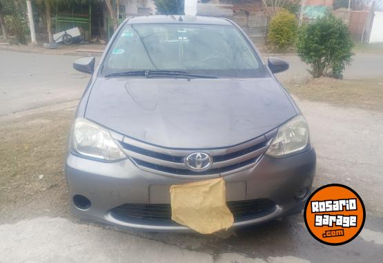Autos - Toyota Etios XS 1.5 2015 Nafta 278792Km - En Venta