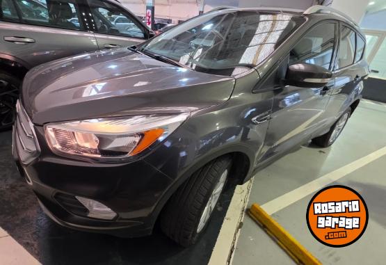 Autos - Ford kuga 2017 Nafta 74000Km - En Venta