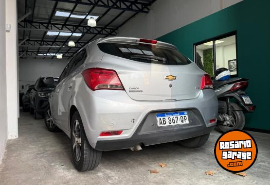 Autos - Chevrolet Onix LTZ 2017 Nafta 130000Km - En Venta