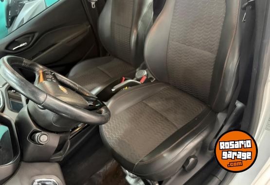 Autos - Chevrolet Onix LTZ 2017 Nafta 130000Km - En Venta