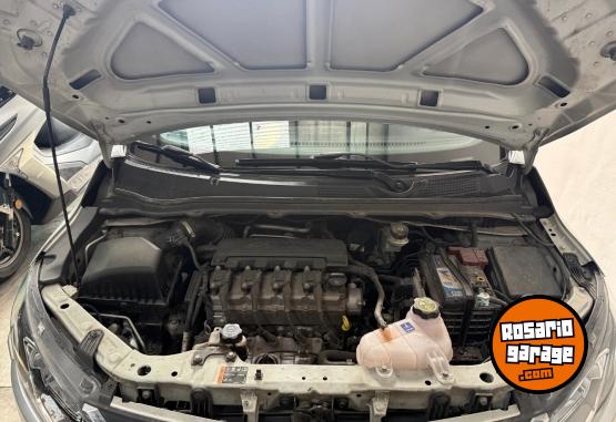 Autos - Chevrolet Onix LTZ 2017 Nafta 130000Km - En Venta