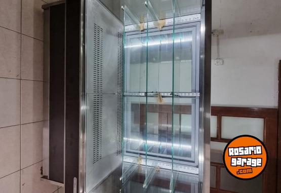Hogar - Heladera exhibidora. - En Venta