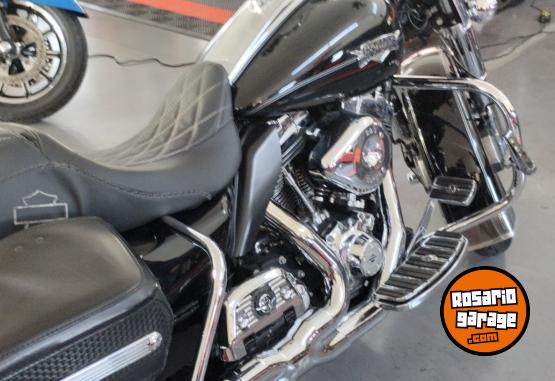 Motos - Harley Davidson Road king 2011 Nafta 32800Km - En Venta