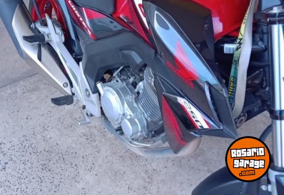 Motos - Honda twister 2021 Nafta 17000Km - En Venta