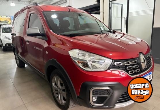 Utilitarios - Renault Kangoo 2023 Nafta 60000Km - En Venta