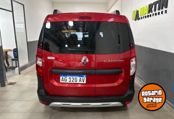 Utilitarios - Renault Kangoo 2023 Nafta 60000Km - En Venta