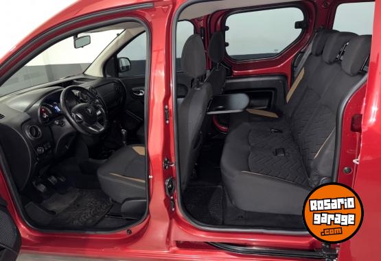 Utilitarios - Renault Kangoo 2023 Nafta 60000Km - En Venta
