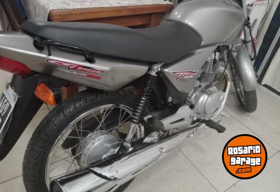 Motos - Honda Titan 2013 Nafta 2200Km - En Venta