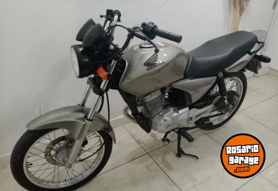 Motos - Honda Titan 2013 Nafta 2200Km - En Venta