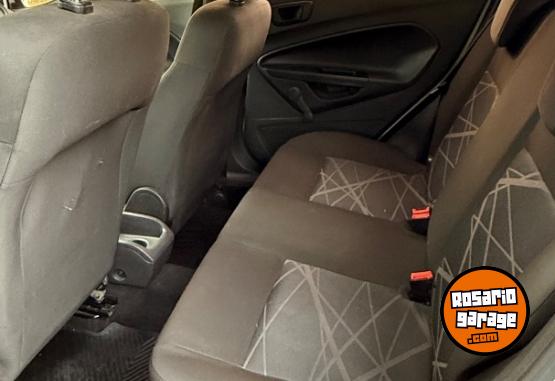 Autos - Ford Fiesta Kinetic S 2015 GNC 187000Km - En Venta