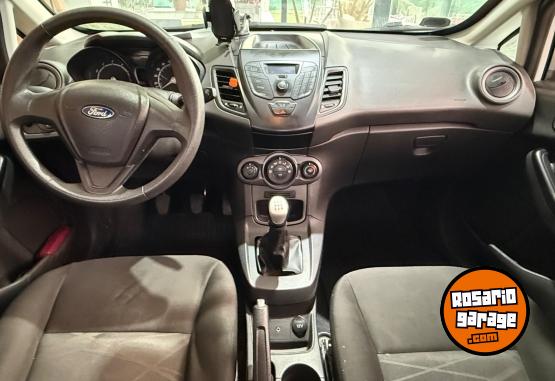 Autos - Ford Fiesta Kinetic S 2015 GNC 187000Km - En Venta