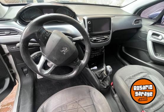 Autos - Peugeot 208 FELINE 2014 Nafta 137000Km - En Venta