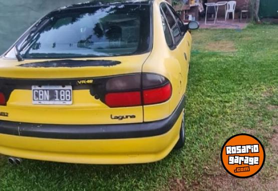 Autos - Renault Laguna 1998 Nafta 245000Km - En Venta
