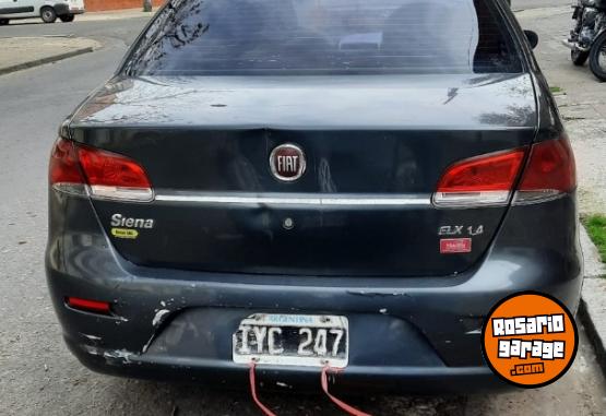 Autos - Fiat Siena 2011 GNC 275000Km - En Venta