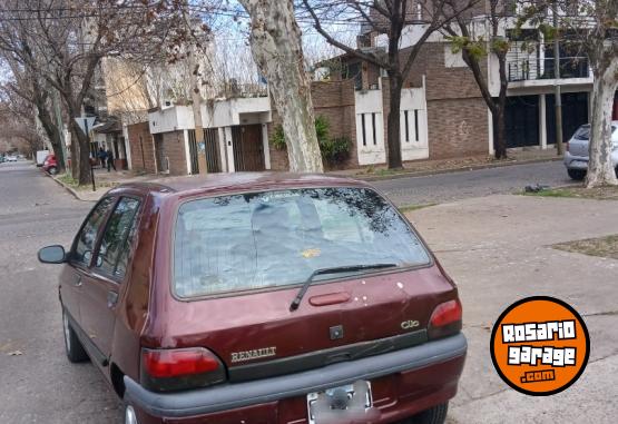 Autos - Renault Clio 1 1997 Nafta 147000Km - En Venta