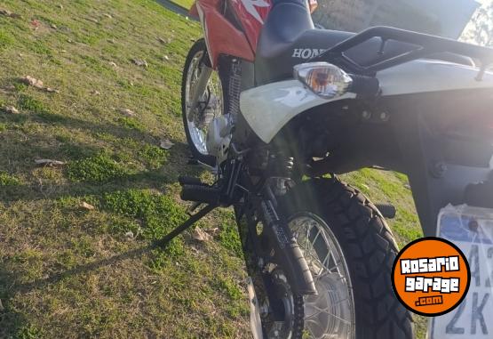 Motos - Honda Xr150 2024 Nafta 2800Km - En Venta