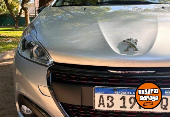 Autos - Peugeot 208 gt 2017 Nafta 110000Km - En Venta
