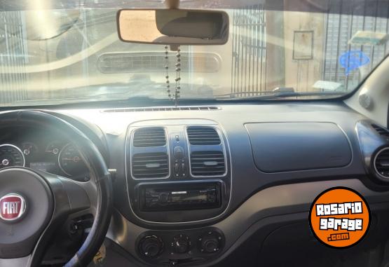 Autos - Fiat Grand siena 2014 Nafta 131000Km - En Venta