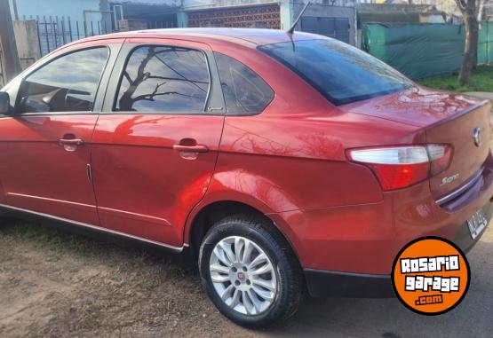 Autos - Fiat Grand siena 2014 Nafta 131000Km - En Venta