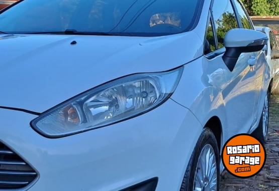Autos - Ford Fiesta SE 2017 Nafta 175000Km - En Venta