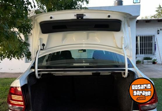 Autos - Volkswagen Polo 2016 Nafta 160000Km - En Venta