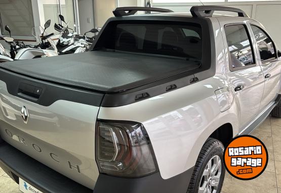 Camionetas - Renault OROCH EMOTION 2025 Nafta 12500Km - En Venta