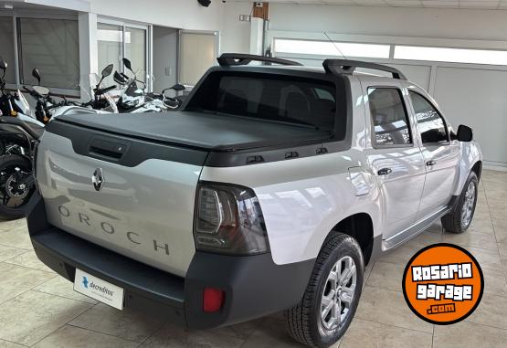 Camionetas - Renault OROCH EMOTION 2025 Nafta 12500Km - En Venta